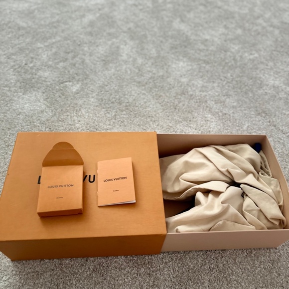 Louis Vuitton men’s sneakers - Picture 6 of 13